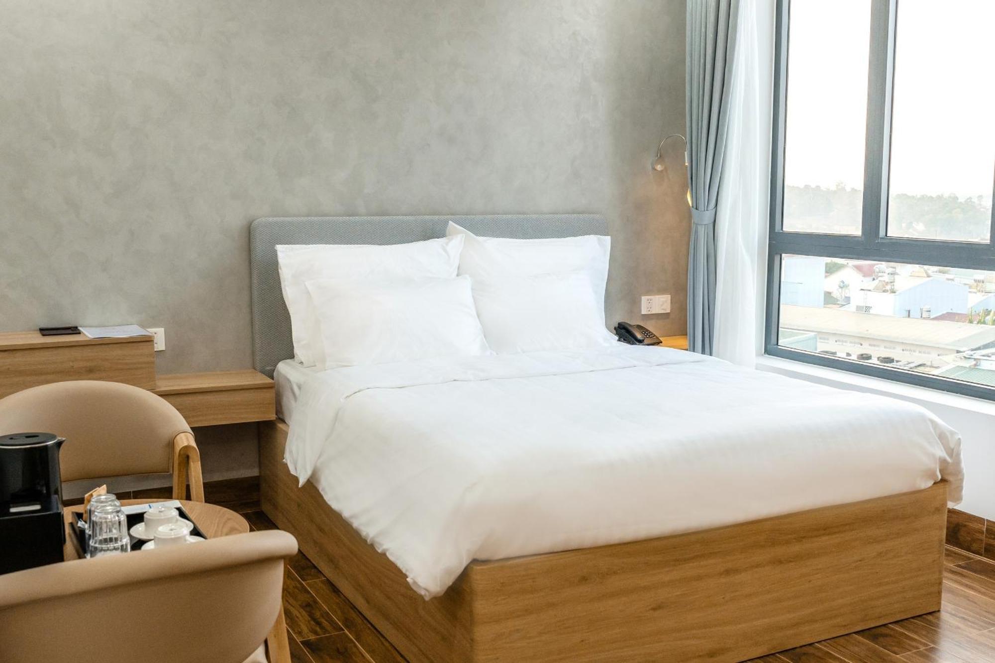 Diora Hotel Pleiku By Hos Ngoại thất bức ảnh