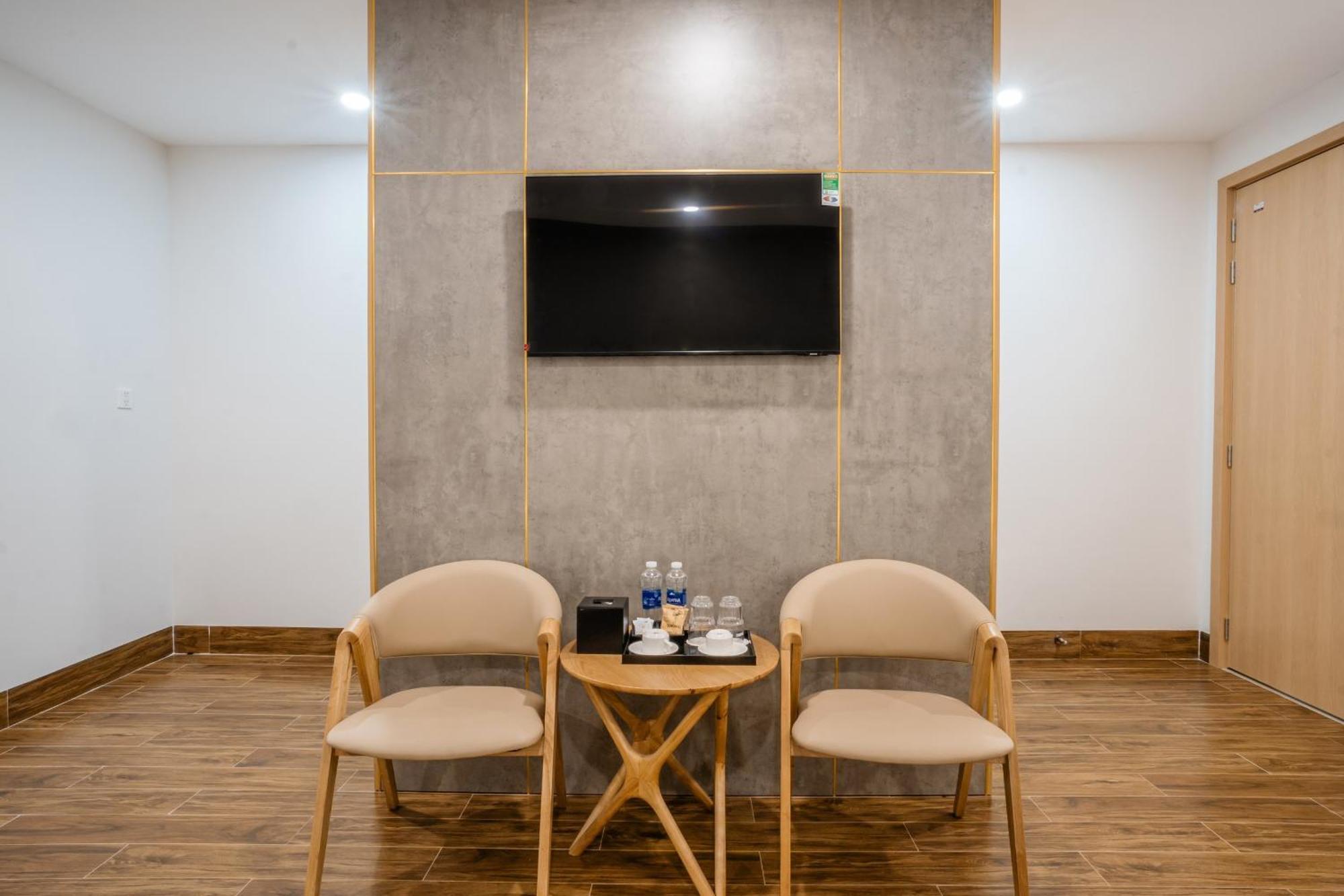 Diora Hotel Pleiku By Hos Ngoại thất bức ảnh